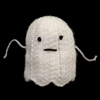 cuddly ghost with knitted wibbles